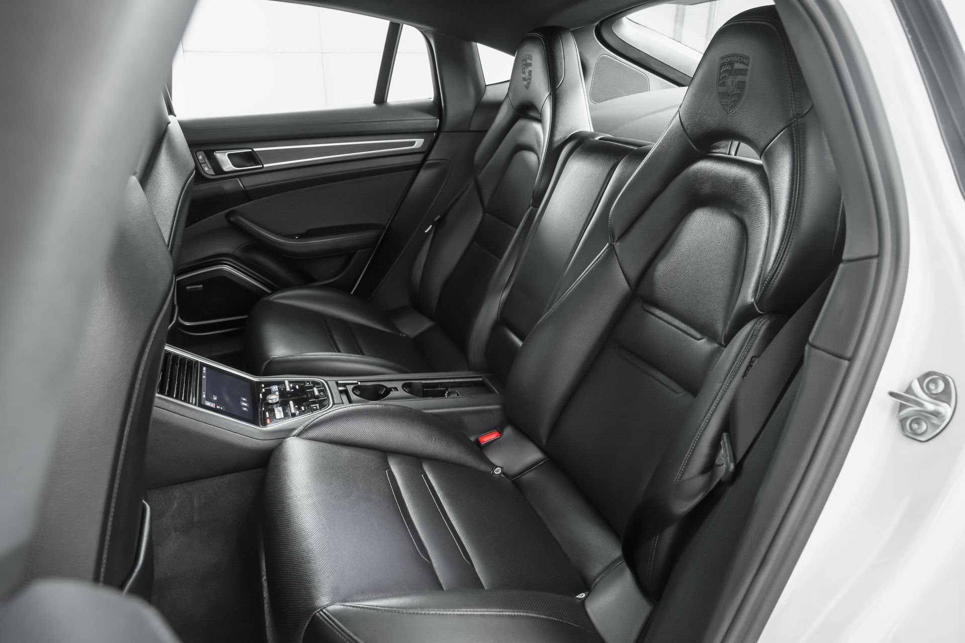 Used 2023 Porsche Panamera Platinum Edition RWD image 21
