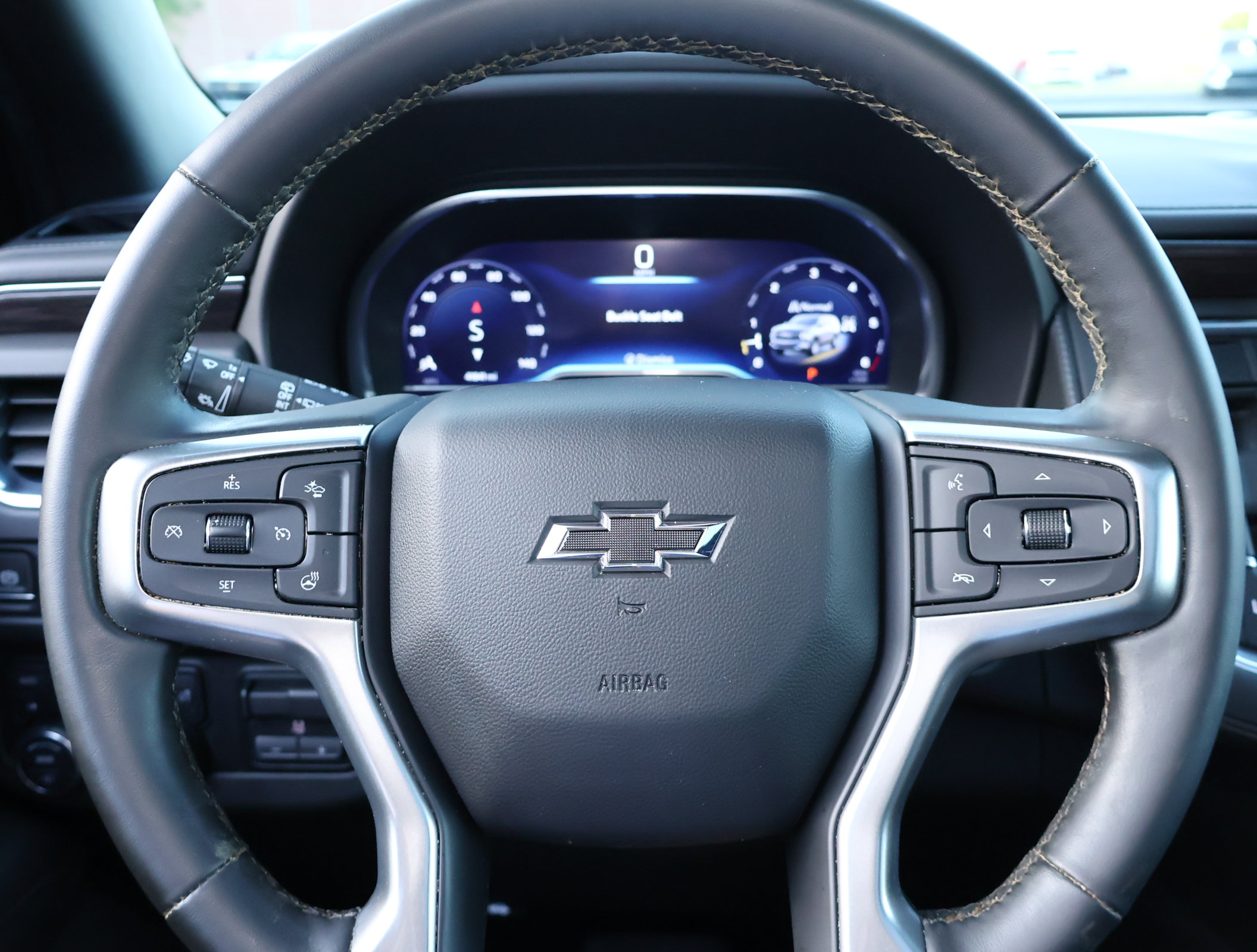 Used 2023 Chevrolet Tahoe Z71 w/ Z71 Off-Road Package AWD/4WD image 14