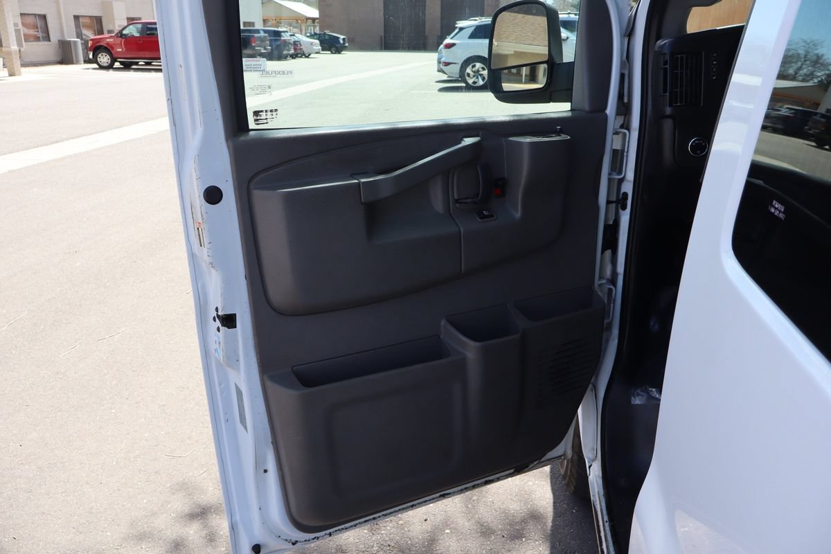Used 2017 Chevrolet Express 3500 LT w/ LT Preferred Equipment Group RWD image 23
