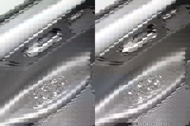 Used 2017 Jaguar XE Premium image 9