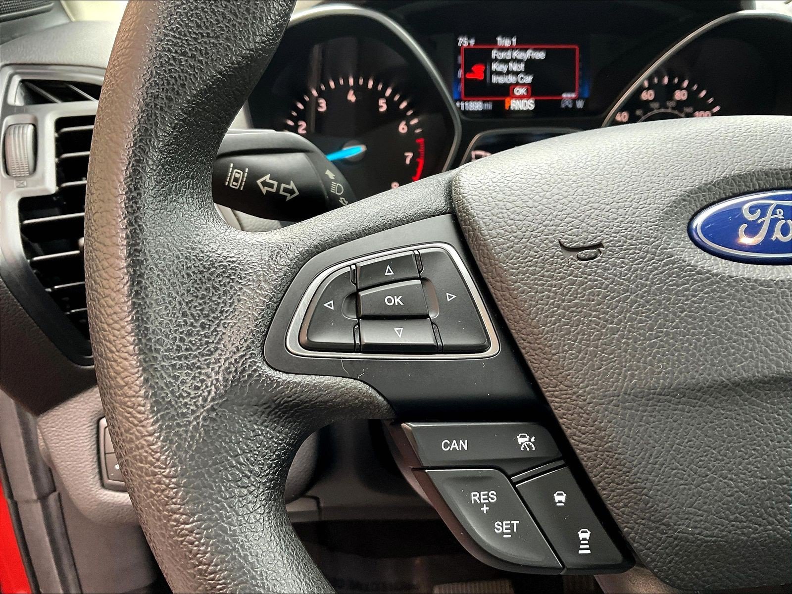 Used 2019 Ford Escape SE FWD image 11