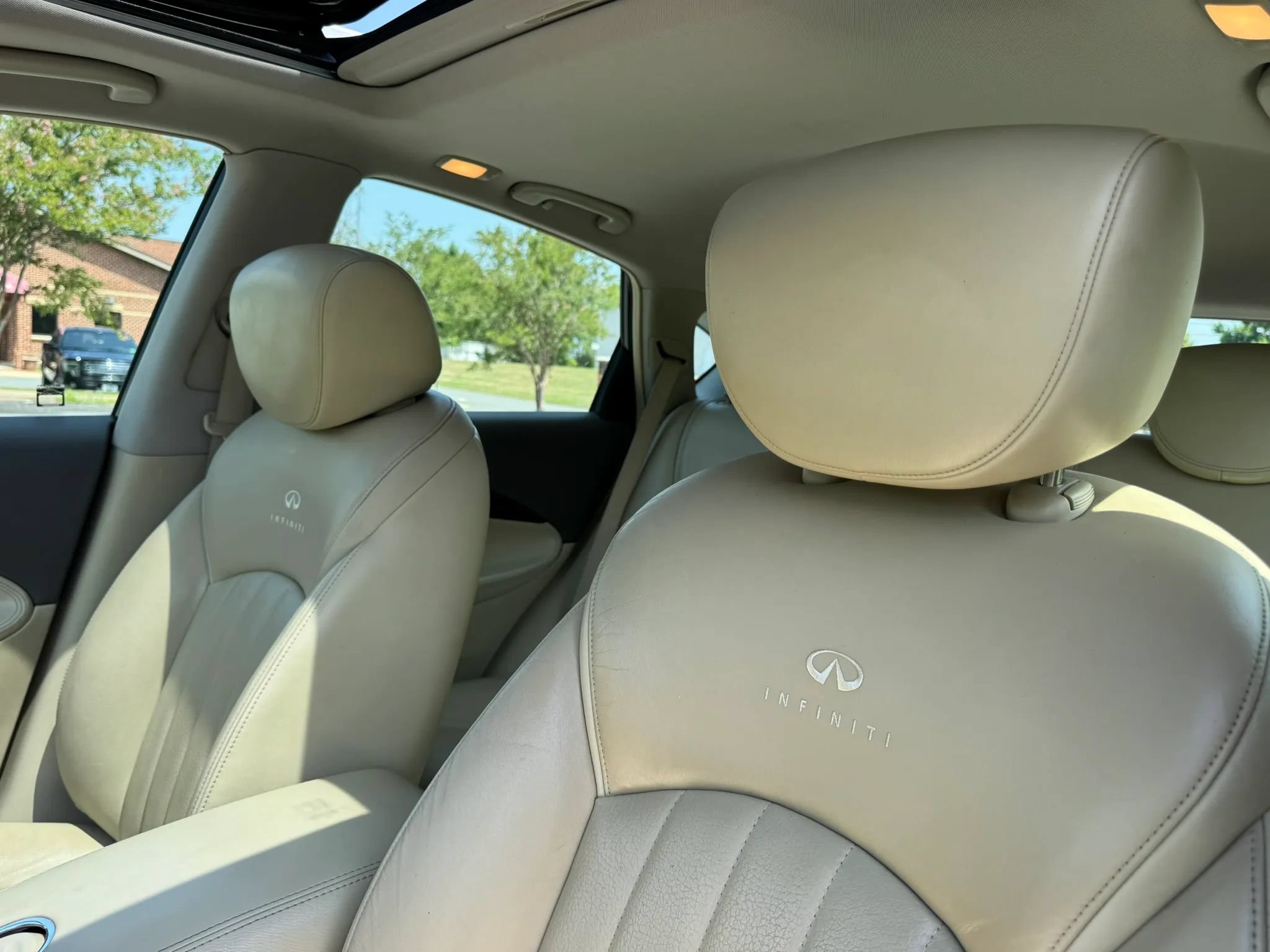 Used 2012 INFINITI EX35 Journey AWD/4WD image 17
