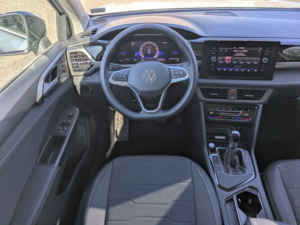 New 2026 Volkswagen Taos SE FWD image 16