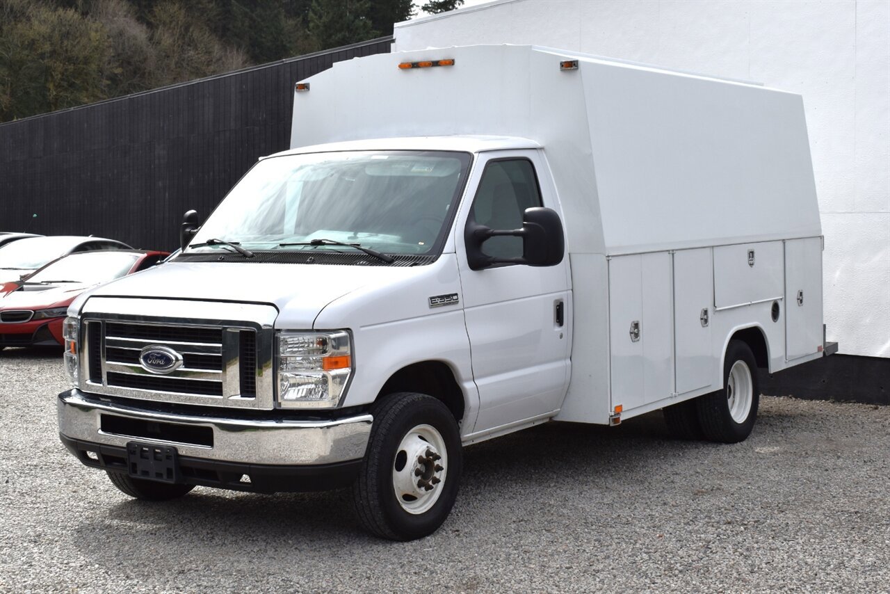 Used 2017 Ford E-350 and Econoline 350 Super Duty w/ Power Windows & Locks Group image 8