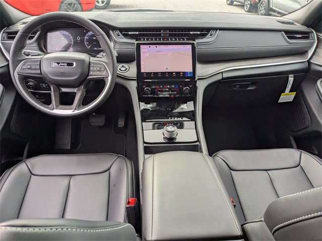 New 2025 Jeep Grand Cherokee Limited w/ Luxury Tech Group II image 31