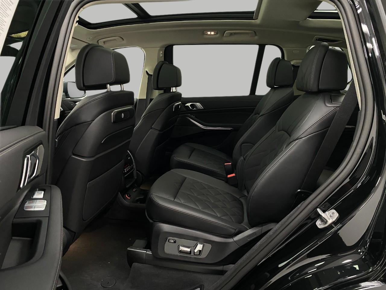 Certified 2026 BMW X7 xDrive40i image 32