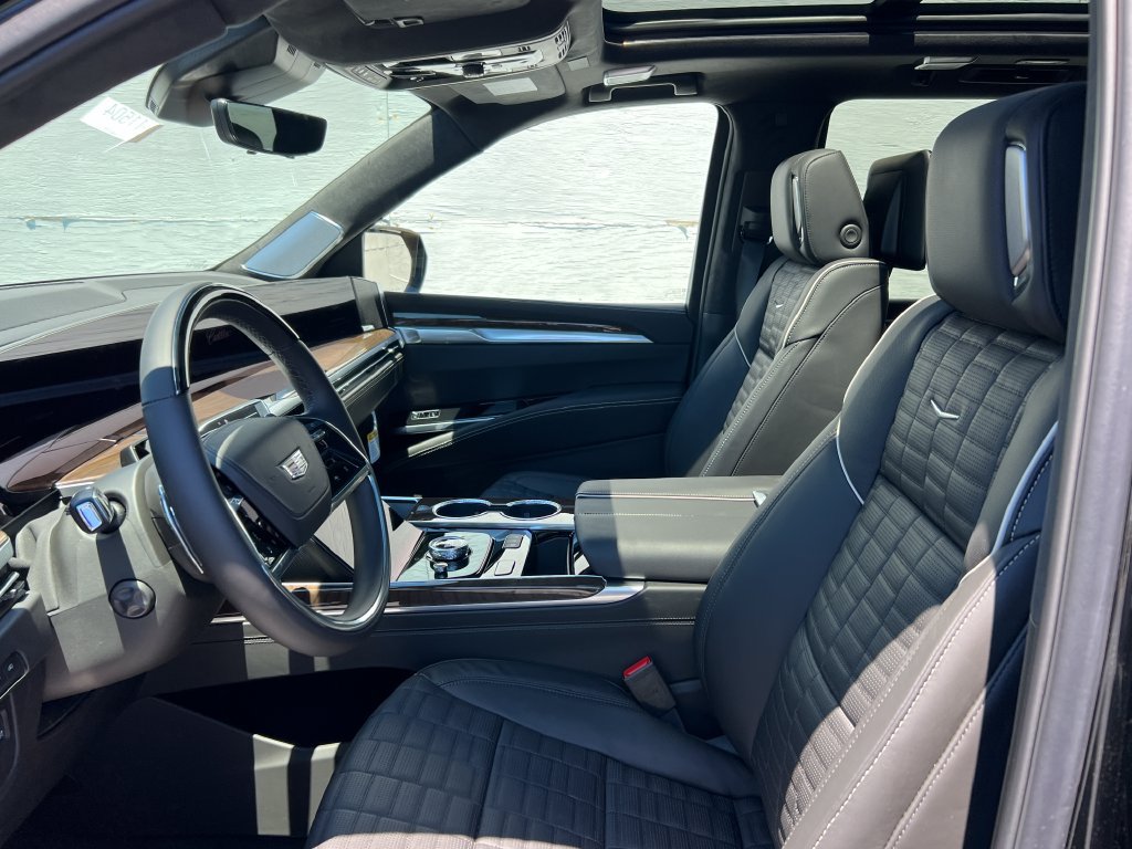 New 2026 Cadillac Escalade Platinum Luxury AWD/4WD image 10