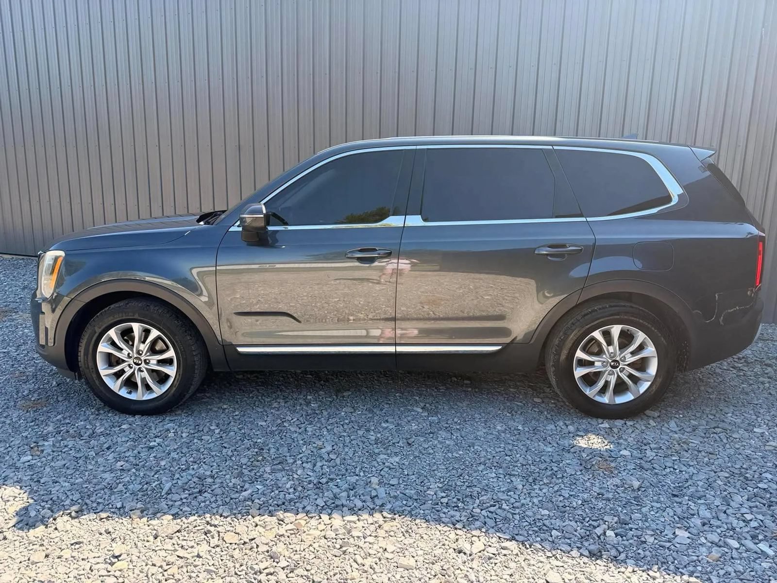 Used 2020 Kia Telluride LX AWD/4WD image 8