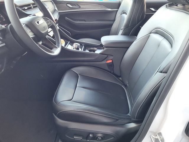 New 2026 Jeep Grand Cherokee L Limited AWD/4WD image 10