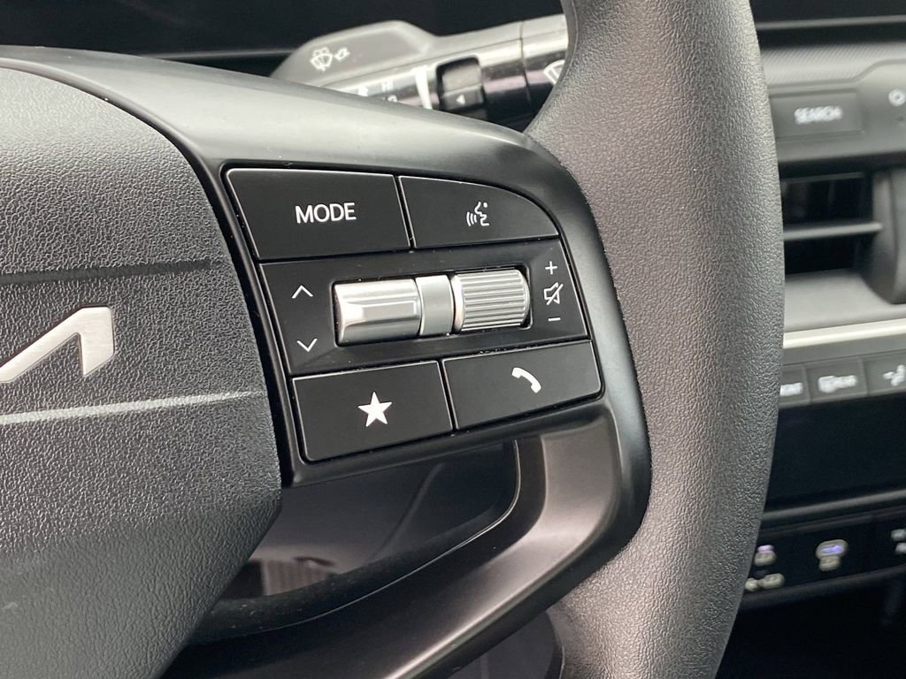 Used 2025 Kia K4 LXS image 27