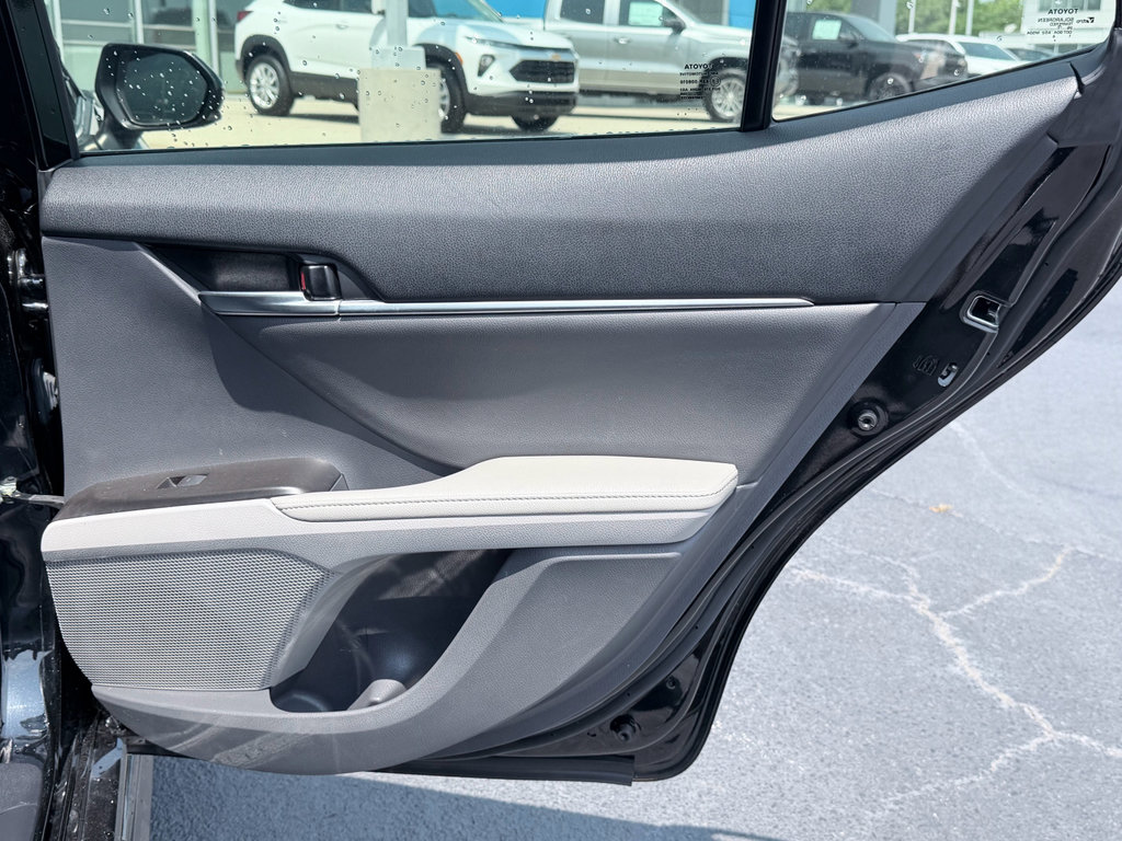 Used 2021 Toyota Camry XSE w/ Navigation Package FWD image 31