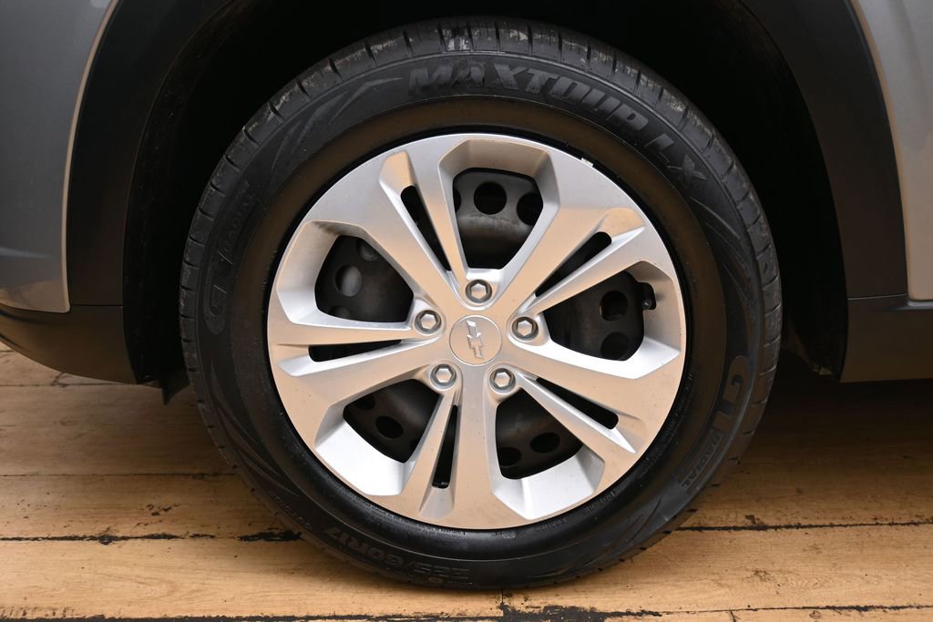 Used 2024 Chevrolet Trax LS w/ Driver Confidence Package FWD image 11