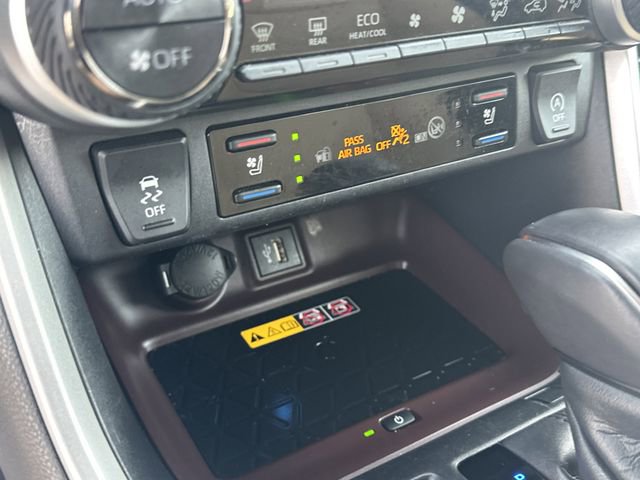 Used 2024 Toyota RAV4 Limited w/ Advanced Technology Package FWD image 16