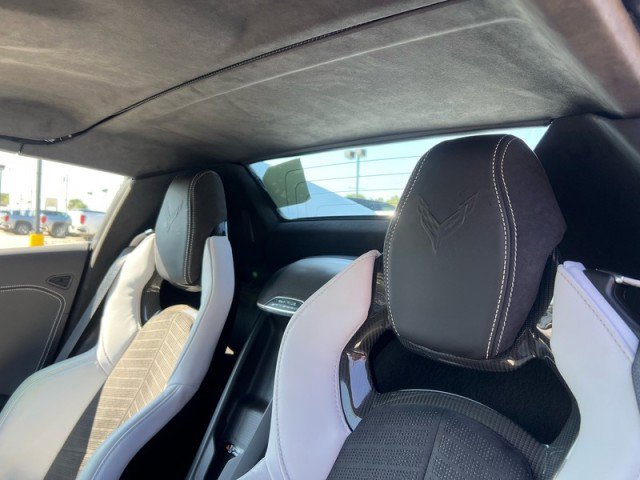 Used 2021 Chevrolet Corvette Stingray Premium Conv w/ Z51 Performance Package image 23