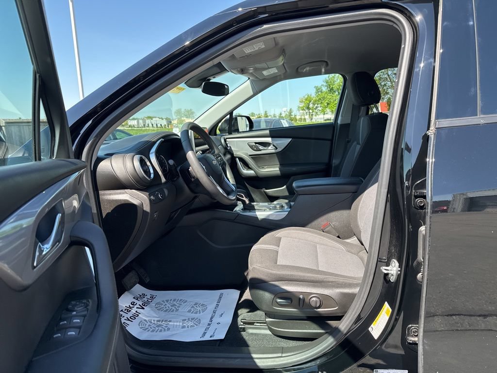 Used 2023 Chevrolet Blazer LT AWD/4WD image 31