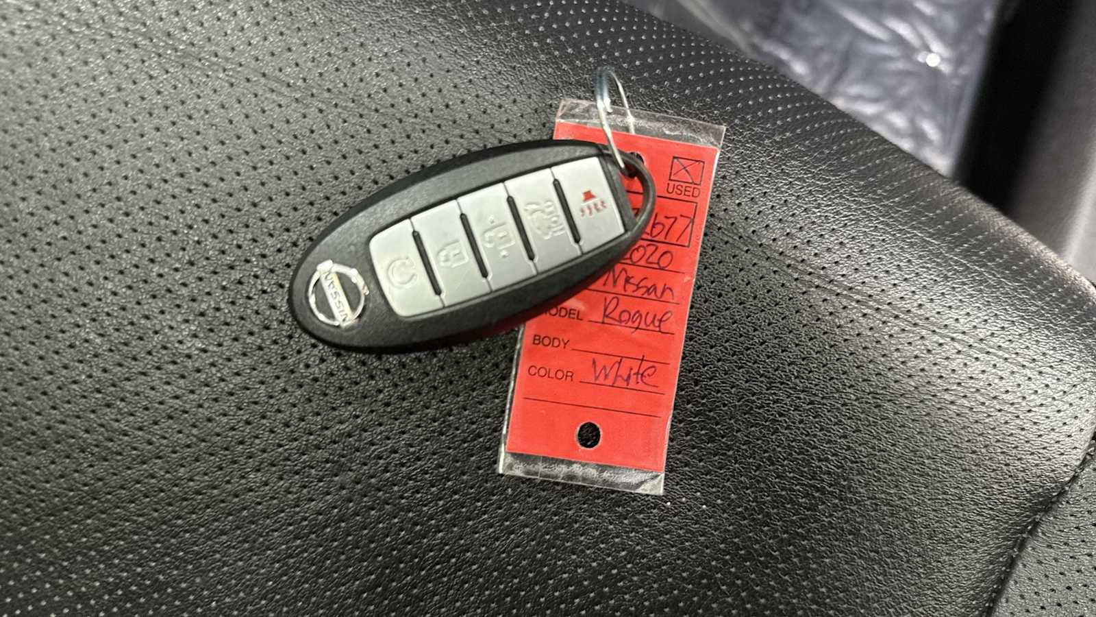 Used 2020 Nissan Rogue SL w/ Premium Package image 32