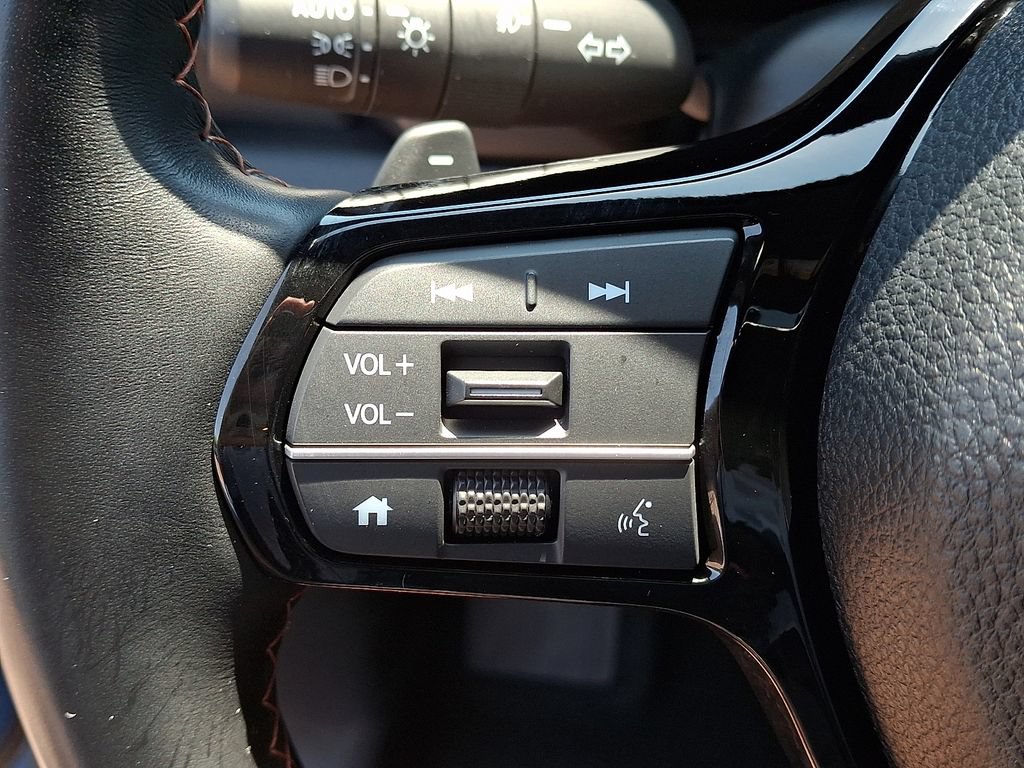 Used 2025 Honda Pilot TrailSport image 21
