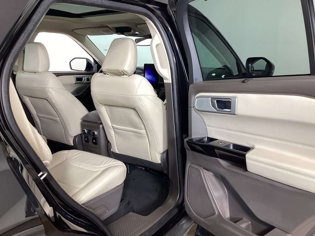 Used 2022 Ford Explorer Platinum w/ Equipment Group 601A AWD/4WD image 25