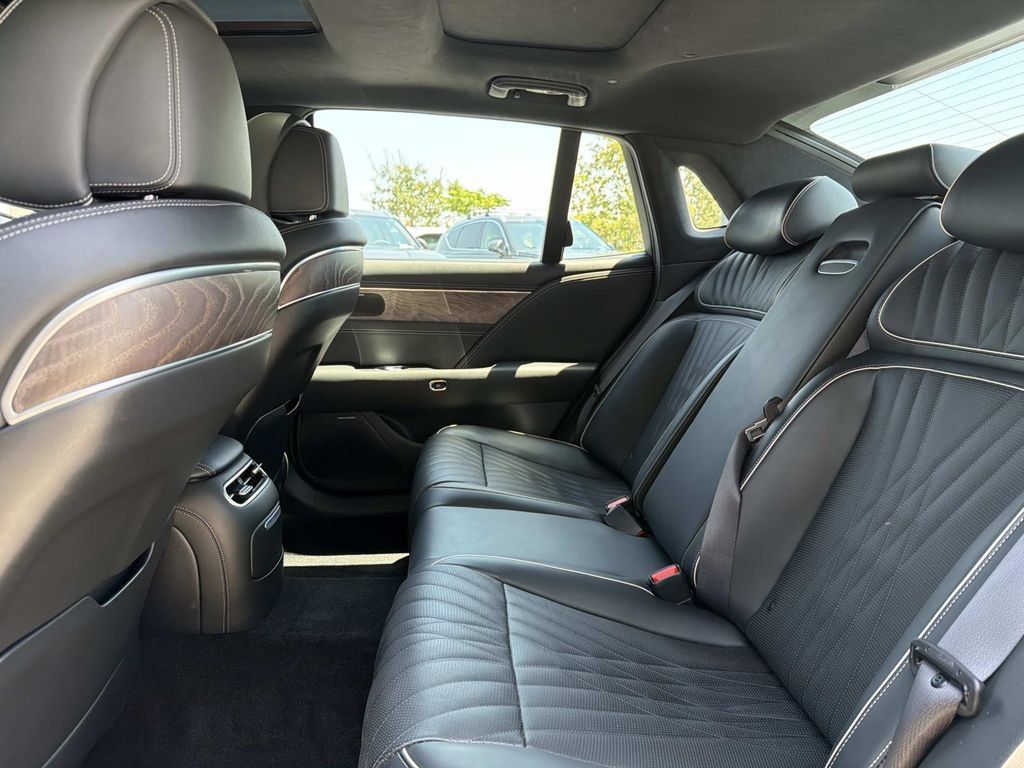 Used 2023 Genesis G90 3.5T AWD/4WD image 19