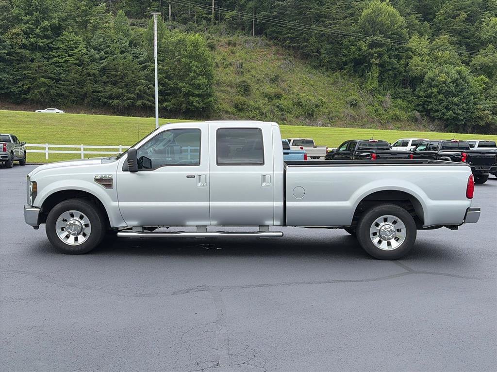 Used 2010 Ford F350 2WD Crew Cab Super Duty image 2