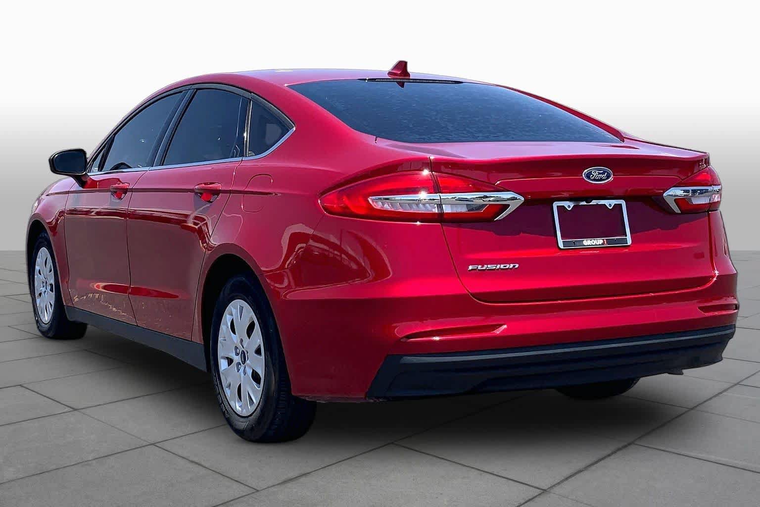 Used 2020 Ford Fusion S FWD image 12