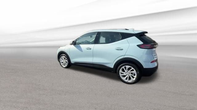 Used 2023 Chevrolet Bolt EUV LT image 4