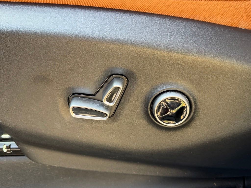 Used 2024 Chrysler Pacifica Pinnacle FWD image 22