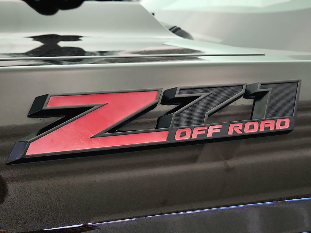 Used 2018 Chevrolet Silverado 1500 LT w/ All Star Edition AWD/4WD image 27