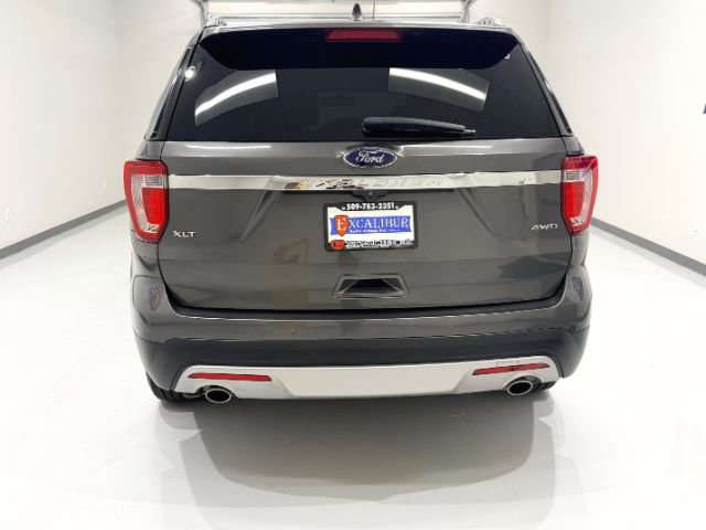 Used 2017 Ford Explorer XLT w/ Equipment Group 201A image 7