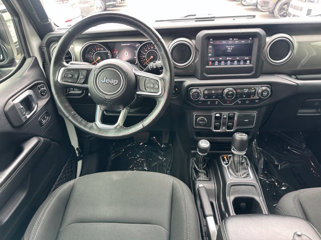 Used 2018 Jeep Wrangler Unlimited Sahara w/ Cold Weather Group AWD/4WD image 33