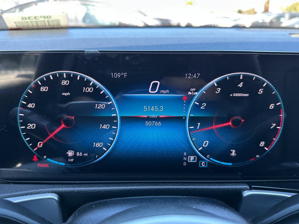 Used 2023 Mercedes-Benz GLB 250 4MATIC w/ Premium Package image 25