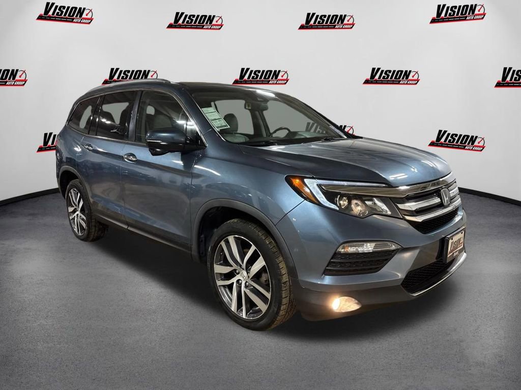 Used 2017 Honda Pilot Touring image 3