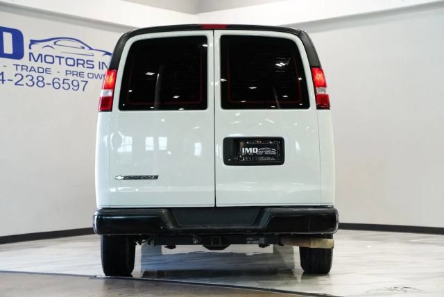 Used 2020 Chevrolet Express 2500 Extended RWD image 5