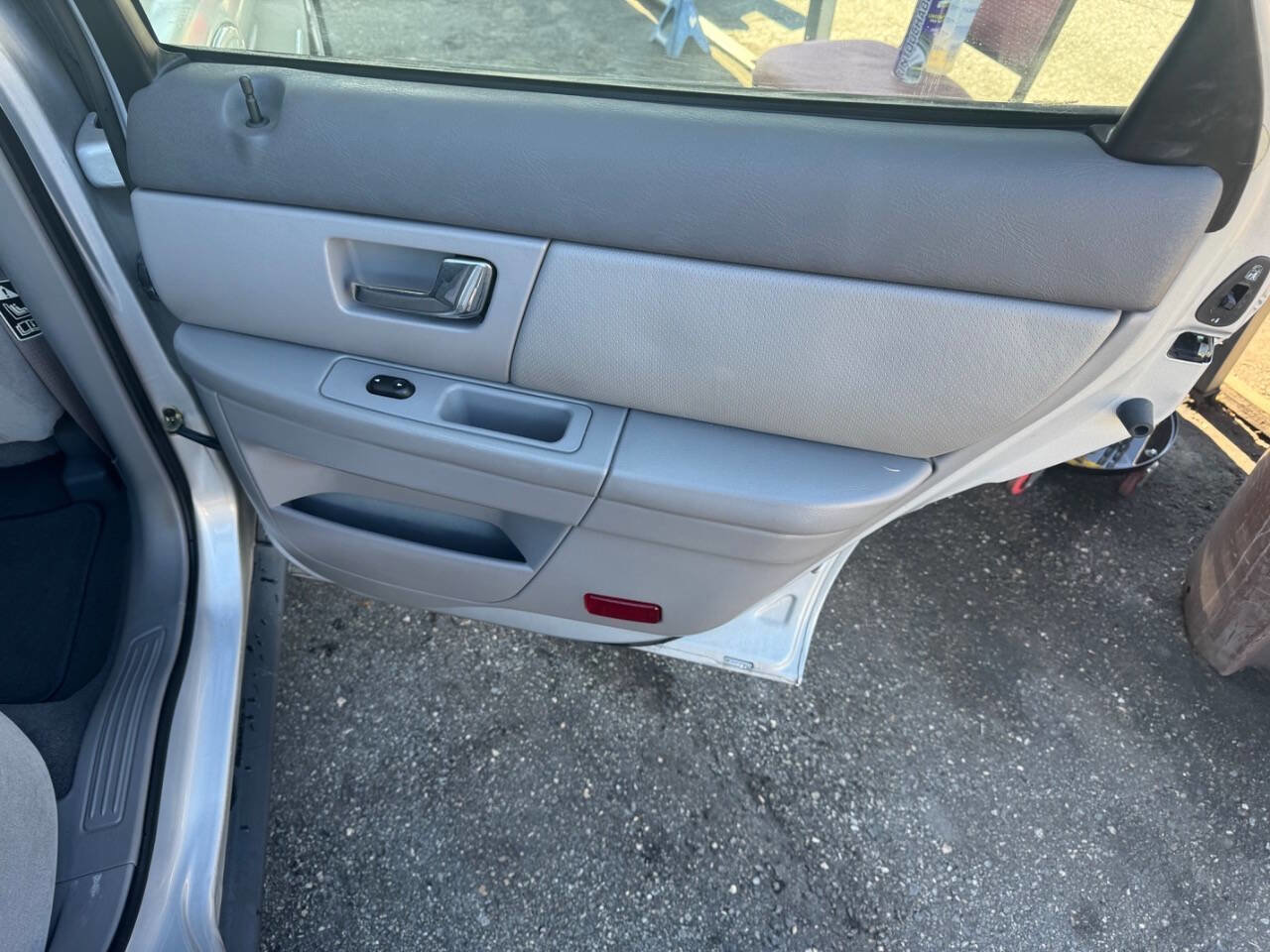 Used 2003 Ford Taurus SES image 18