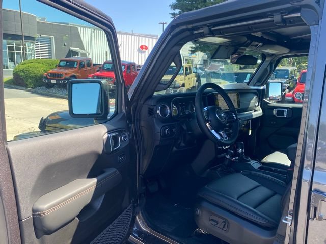 New 2025 Jeep Wrangler Unlimited Sahara AWD/4WD image 3