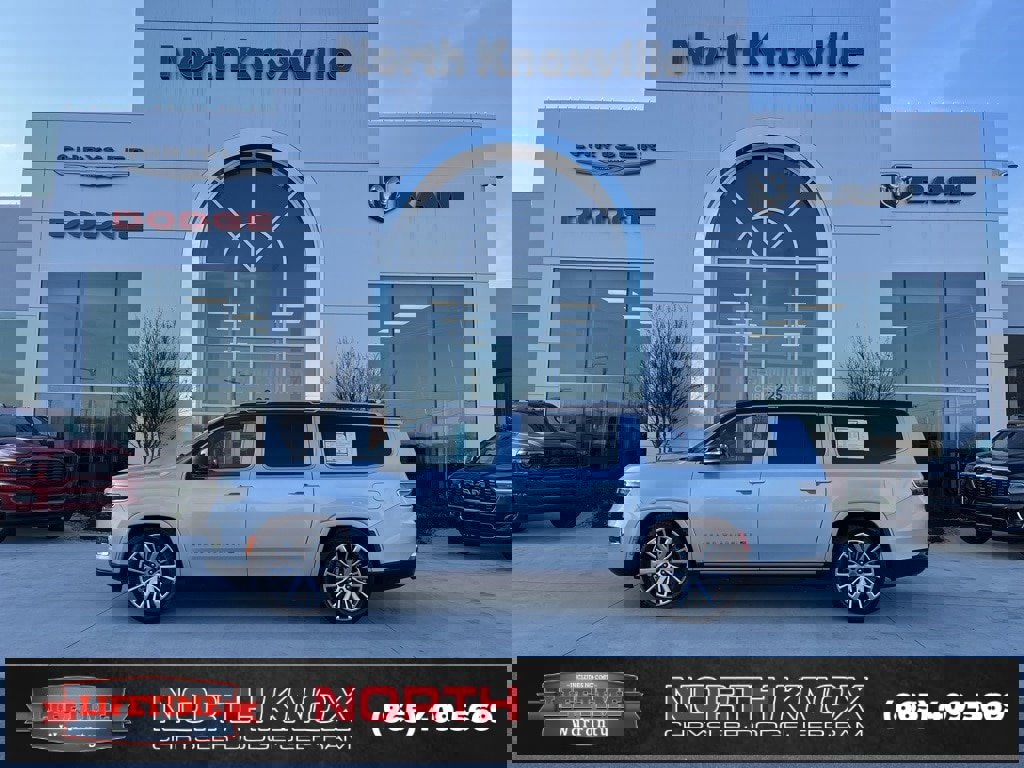 Used 2024 Jeep Grand Wagoneer L Series III image 2