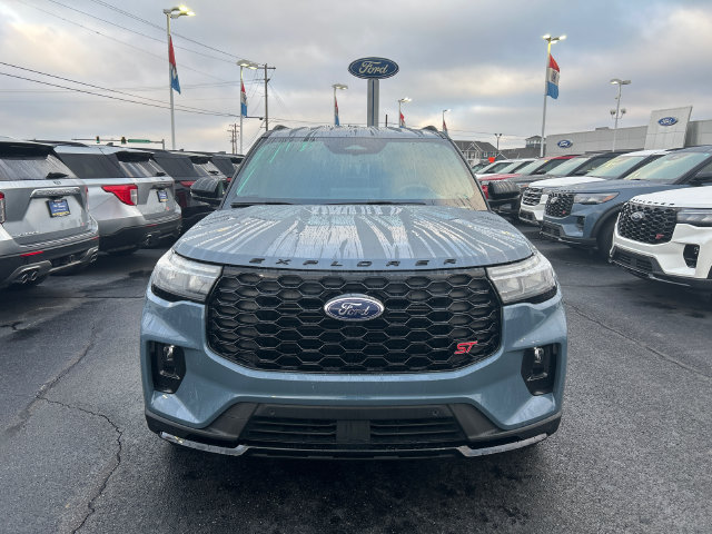 Certified 2026 Ford Explorer ST AWD/4WD image 2