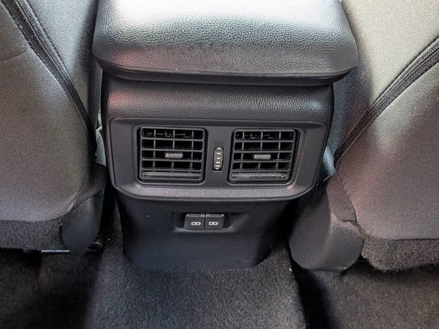 Used 2025 Toyota RAV4 XLE AWD/4WD image 16