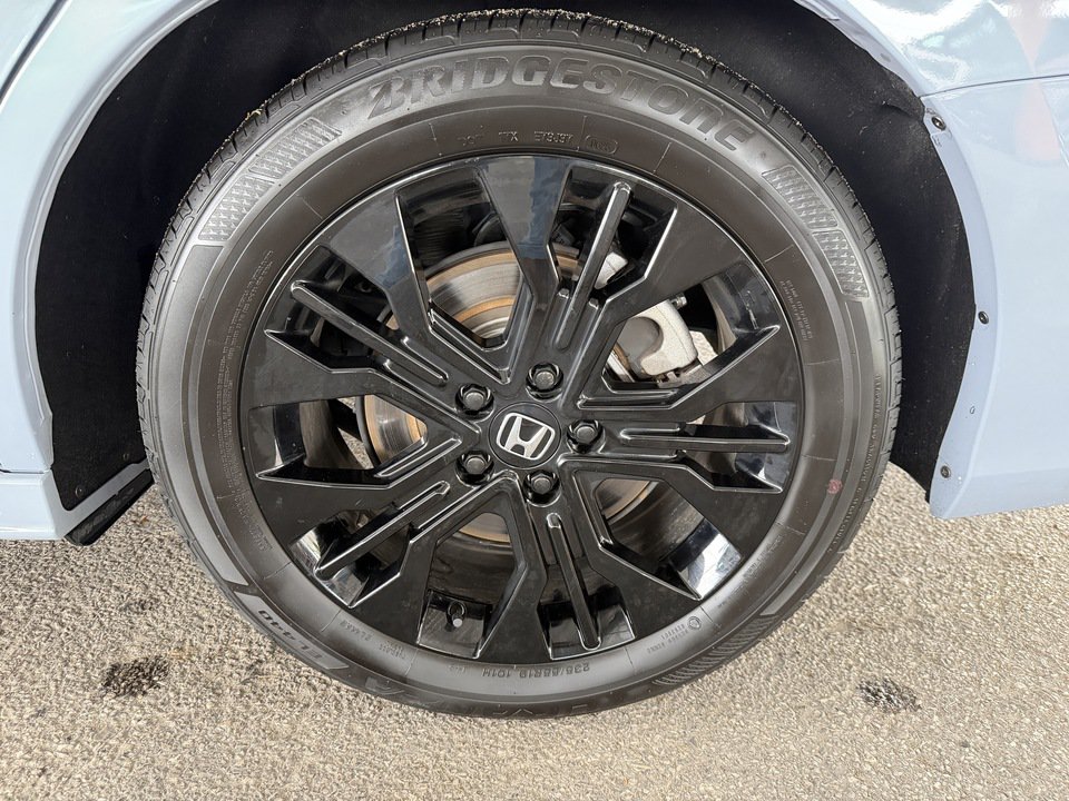 Used 2025 Honda Odyssey Sport-L image 10
