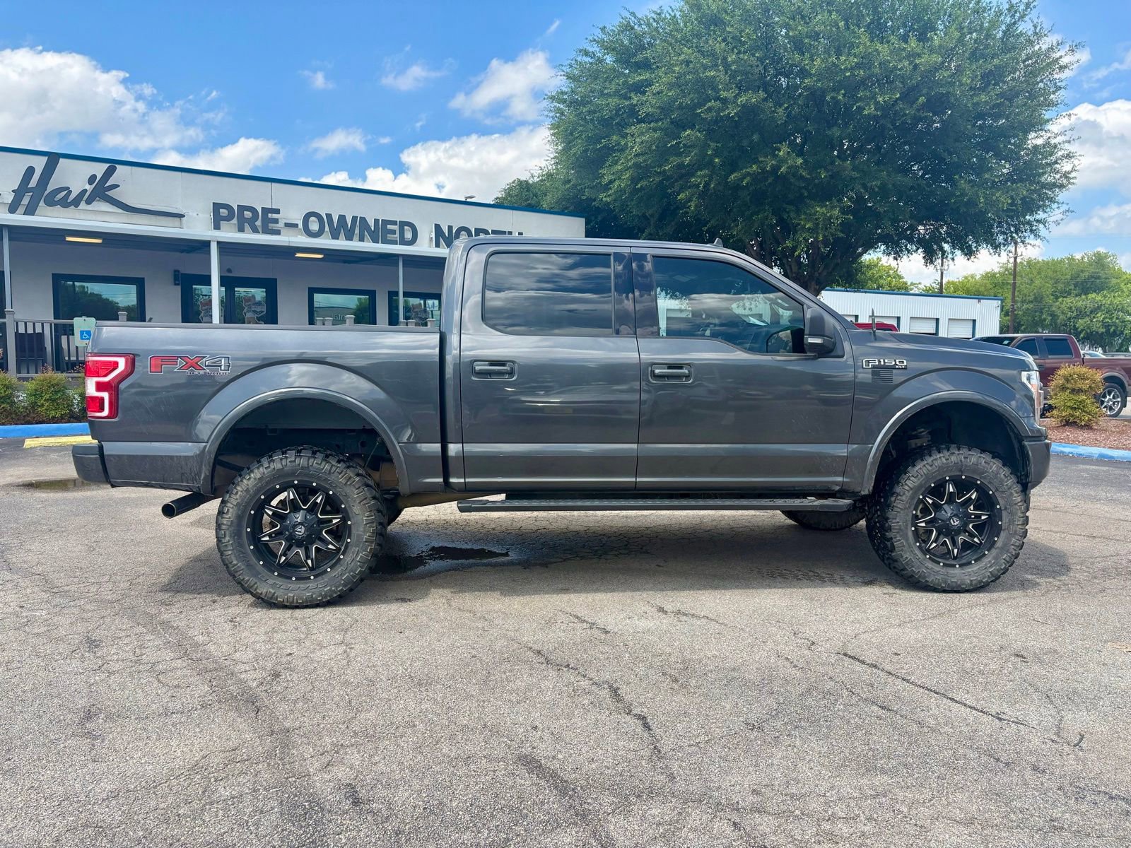Used 2019 Ford F150 XLT w/ Equipment Group 302A Luxury AWD/4WD image 2
