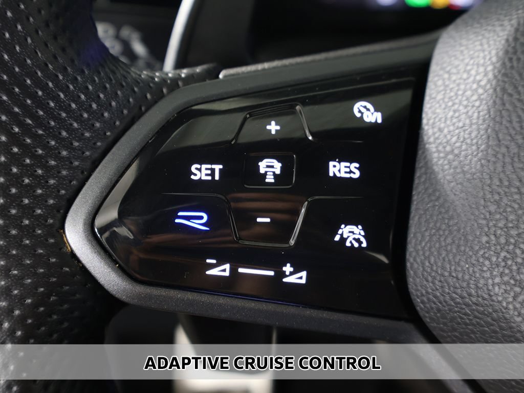 Used 2023 Volkswagen Golf R AWD/4WD image 5
