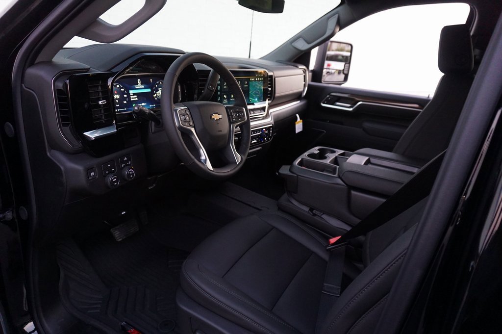 New 2026 Chevrolet Silverado 2500 LT w/ Leather Package image 9