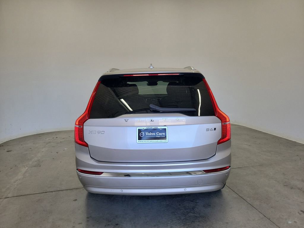 Used 2023 Volvo XC90 B6 Plus image 6
