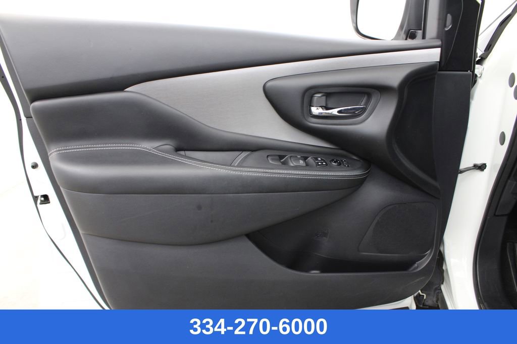 Used 2022 Nissan Murano SV w/ Cargo Package image 15