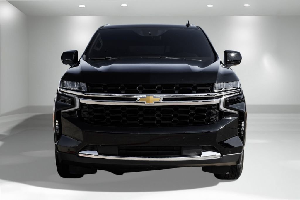 Used 2023 Chevrolet Suburban LS image 4