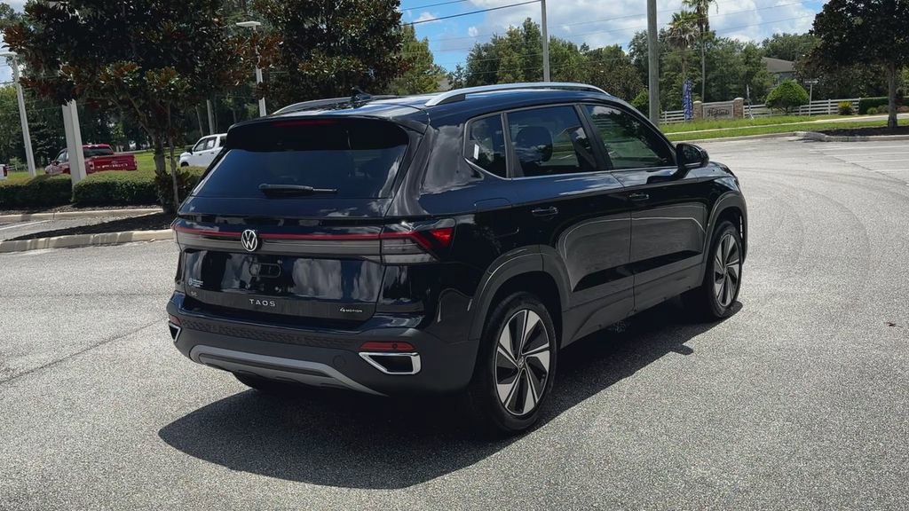 New 2025 Volkswagen Taos SE image 8