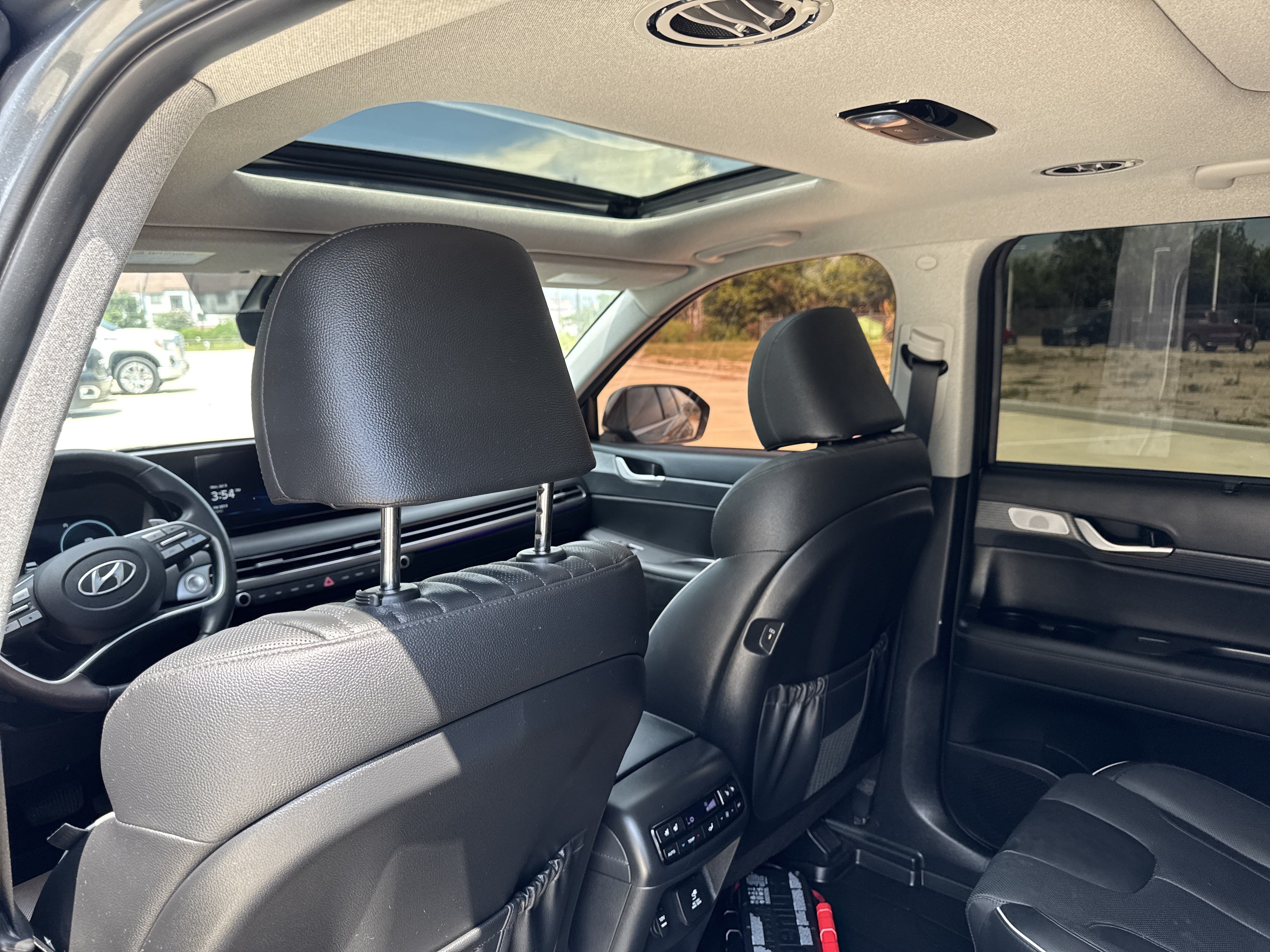 Used 2024 Hyundai Palisade Limited FWD image 10