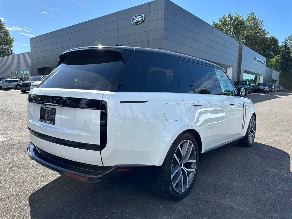 New 2026 Land Rover Range Rover Long Wheelbase SE AWD/4WD image 7