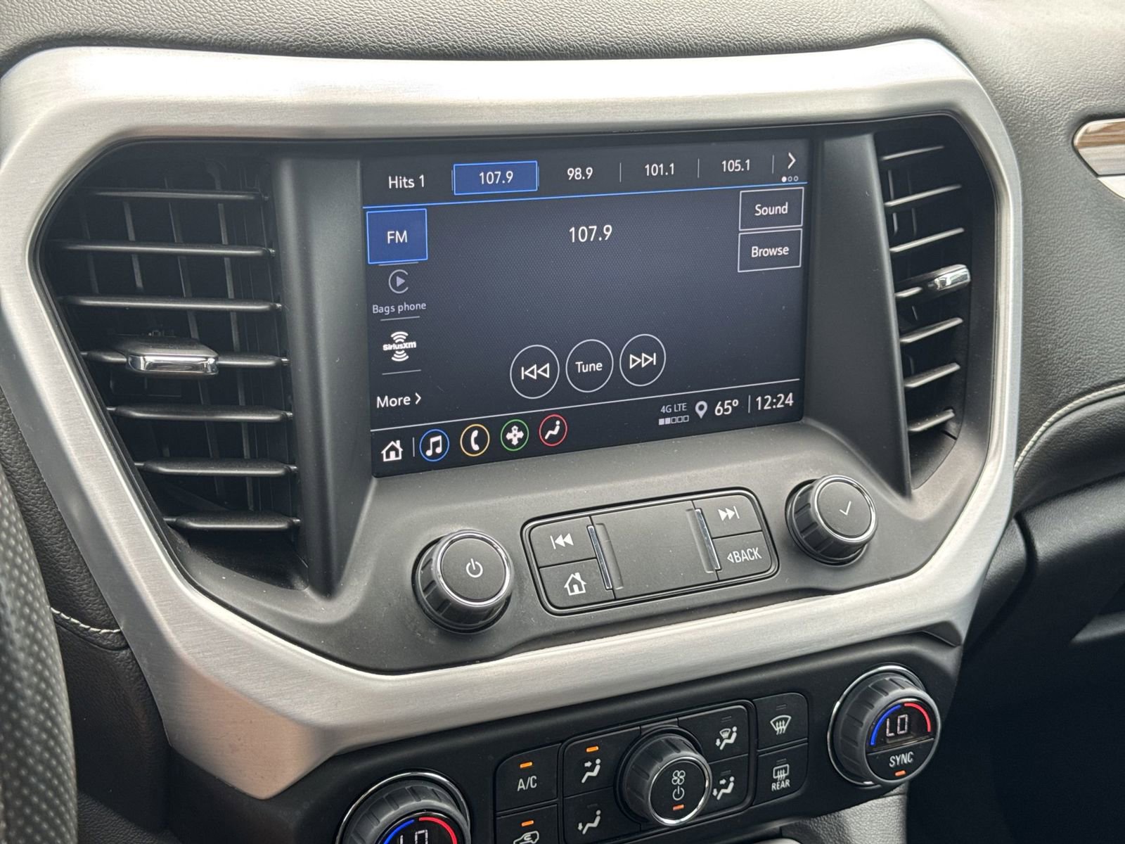 Certified 2023 GMC Acadia SLE w/ Driver Convenience Package image 22