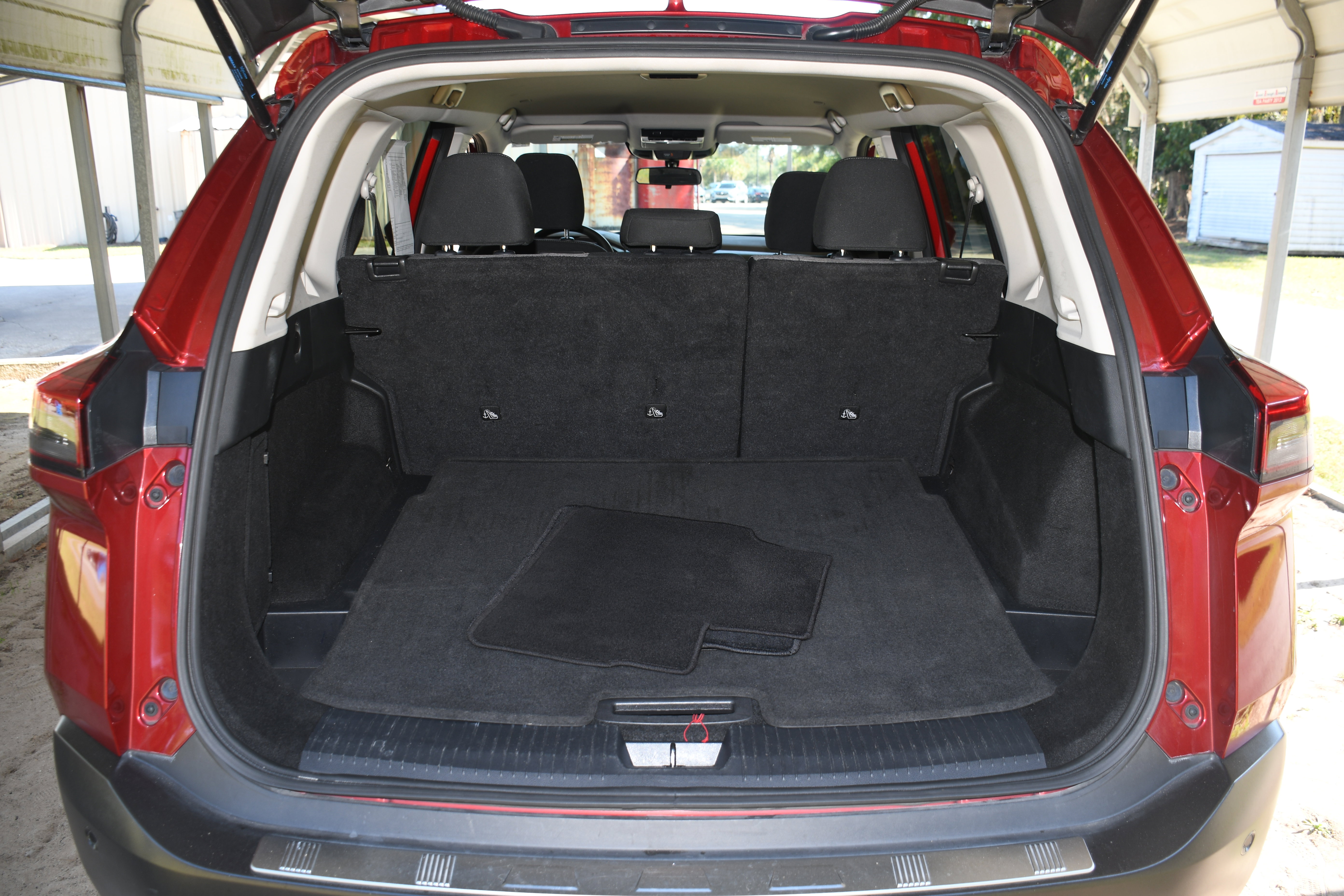 Used 2022 Nissan Rogue SV image 16